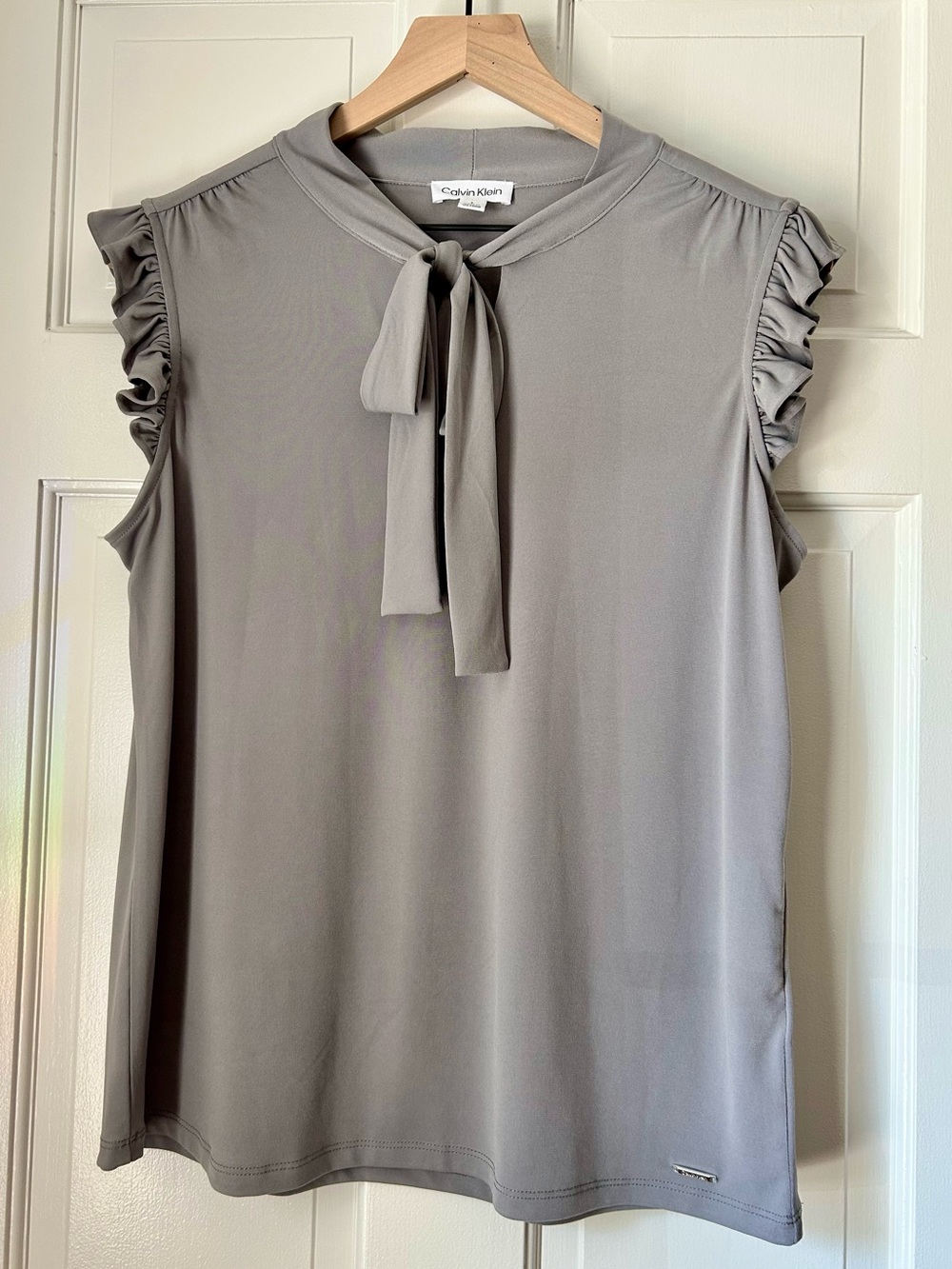 NWOT Calvin Klein Gray Ruffle Flutter Sleeve Tie Neck Blouse L